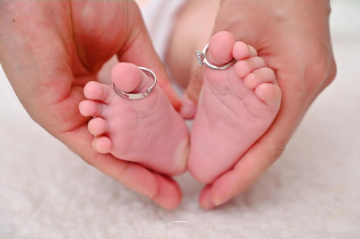 公主岭怀孕肚子一边高一边低
